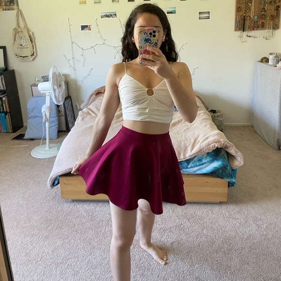 Raspberry Red Jayvee Circle/Skater Skirt (size unknown, probably fits XS-S) - Picture 6 of 7